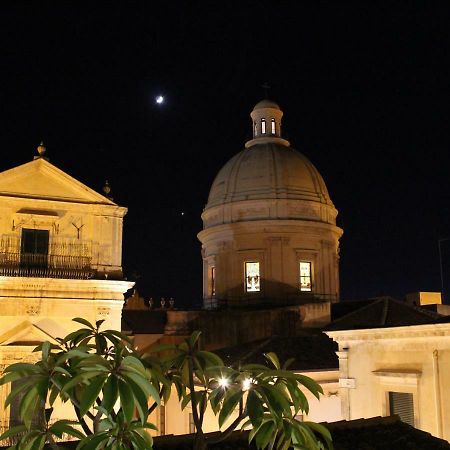 Casa Camelia Villa Noto Luaran gambar